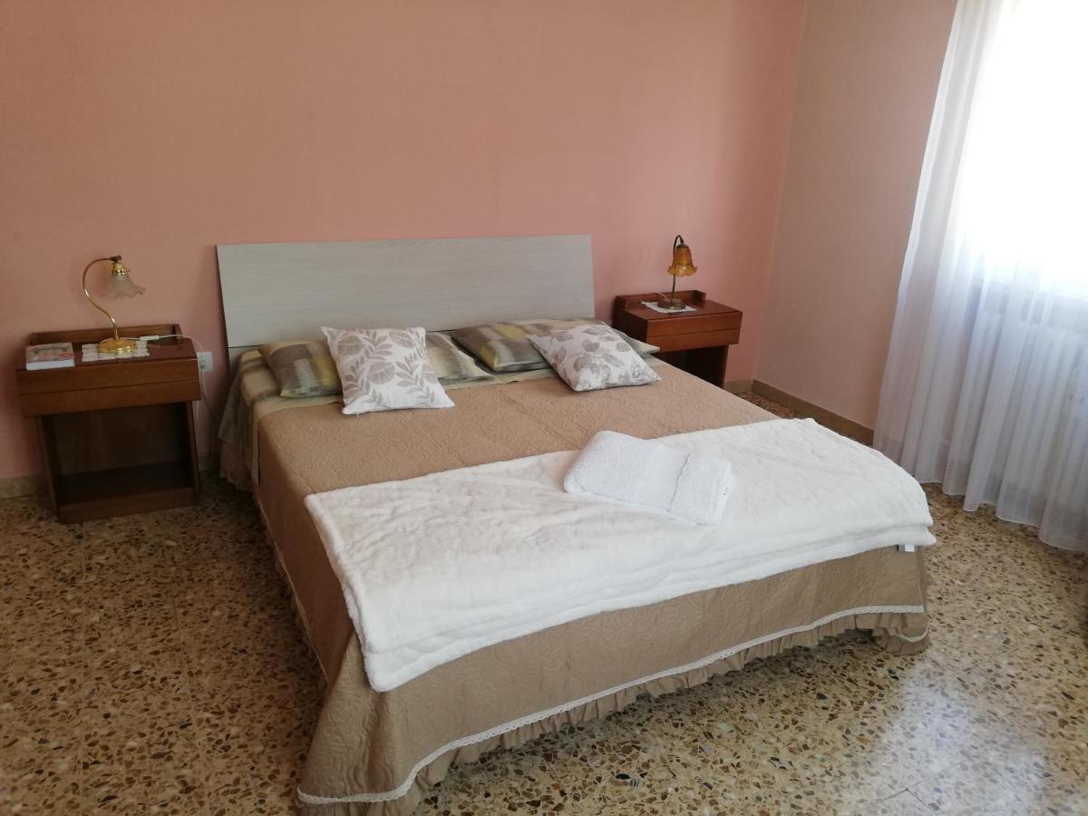 La Coquille Appartamento Vicino All'Ospedale Negrar Exterior foto